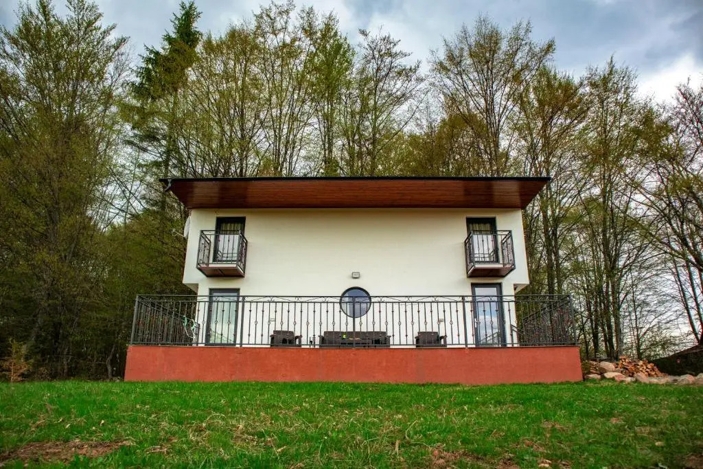 Holiday Nature House