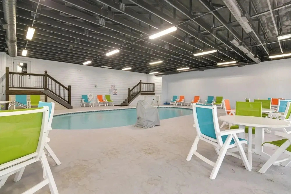 Table Rock Lake Retreat: Steps to Water & Pools