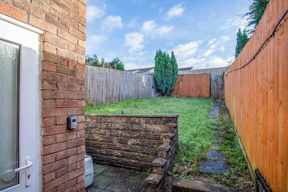 Gellionen - 2 Bedroom House - Clydach