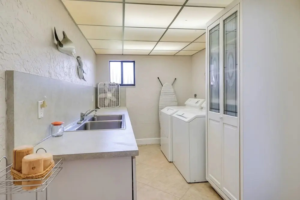 Private Dock: Canalfront Home in Cape Coral