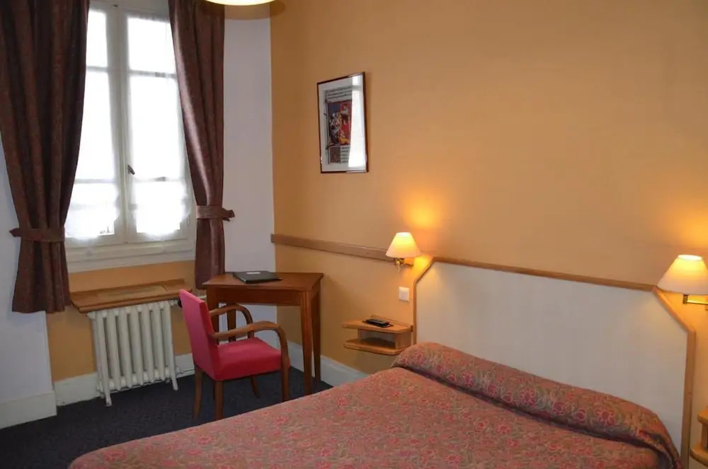 Logis Palais Des Fleurs Restaurant Les Capucines