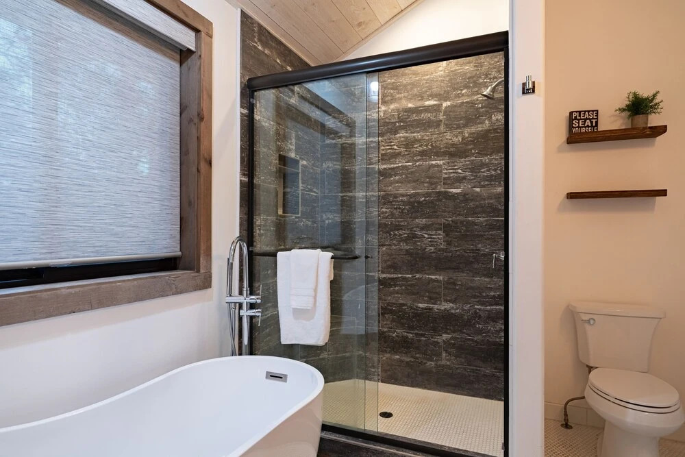 18 - Ponderosa Peak 5 Bedroom Home by Redawning
