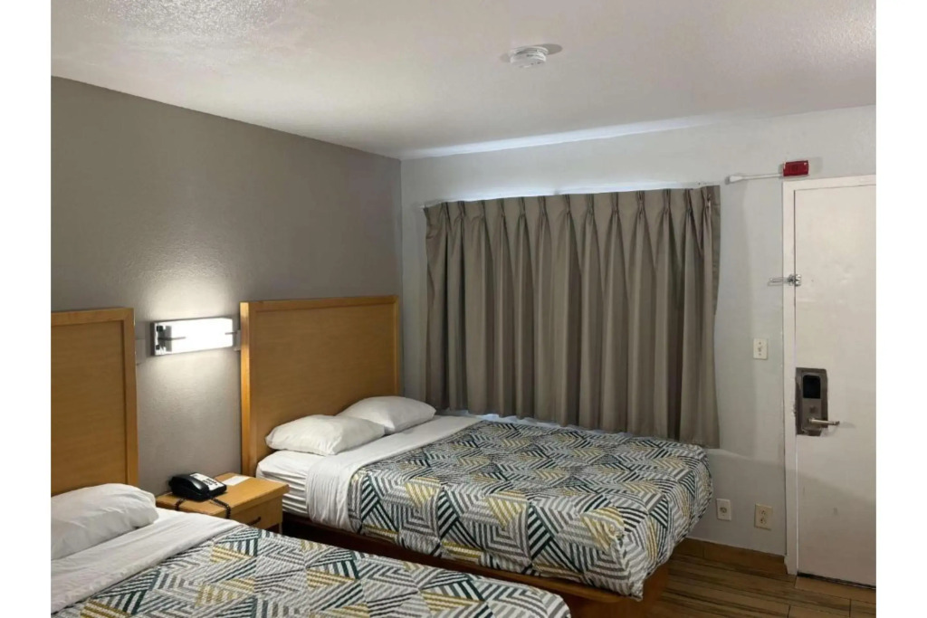 Motel 6 Riviera Beach FL