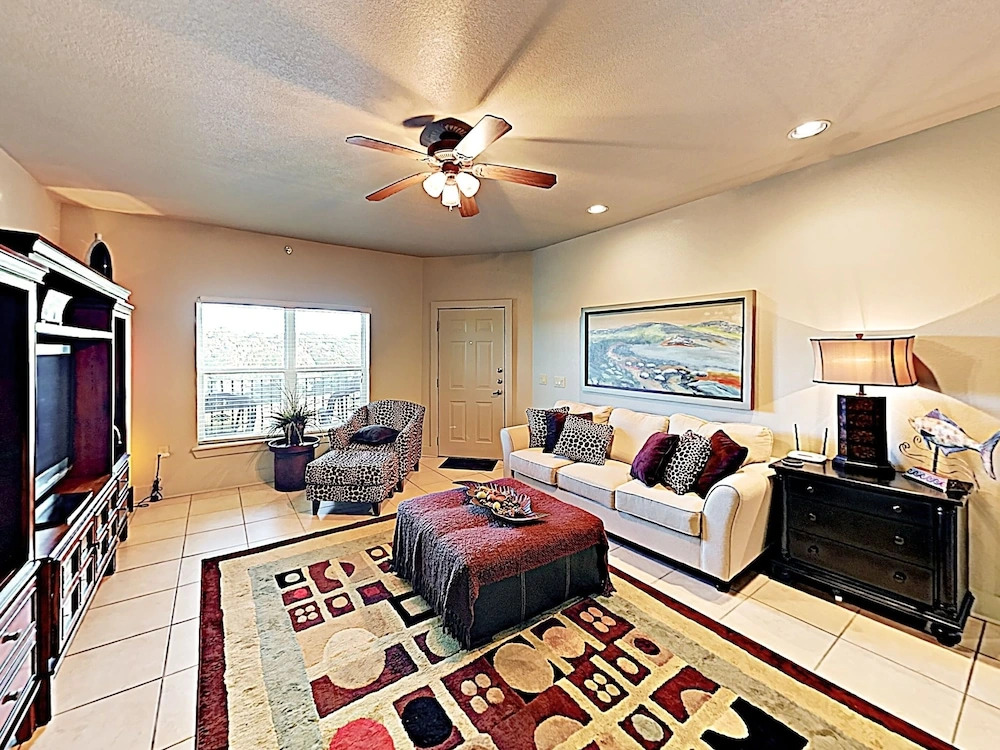 New Listing! Top-floor Perch W/ Pools - Near Beach 3 Bedroom Condo