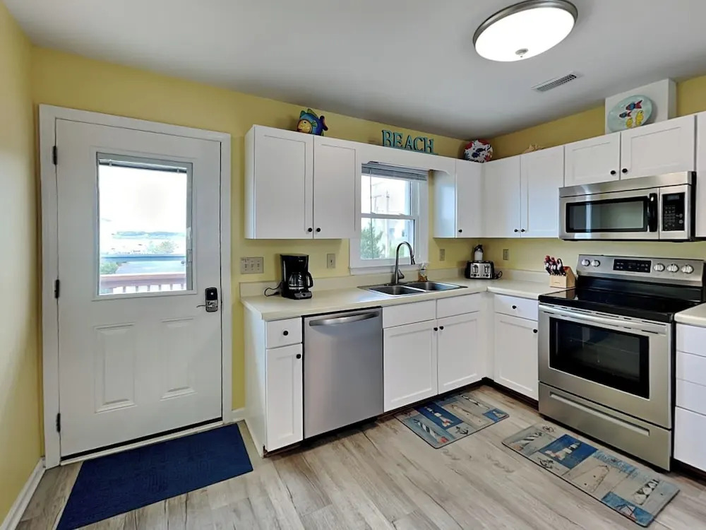 Happy Days by Topsail Realty