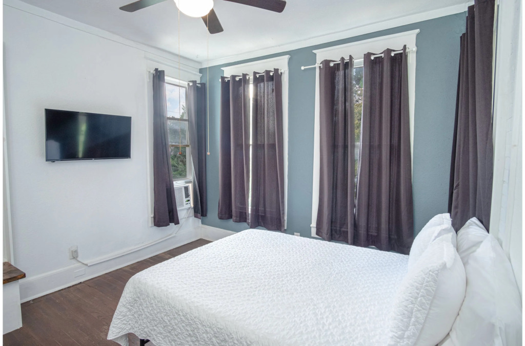 Embrace Tranquility 1br/1ba Near Downtown