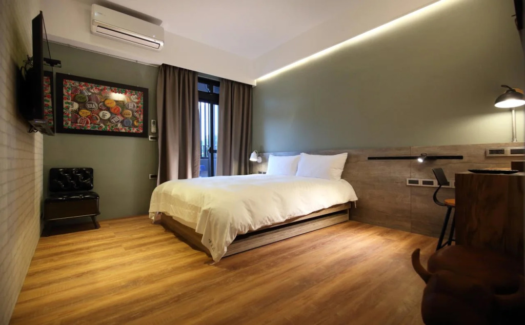 MIDORI Hostel