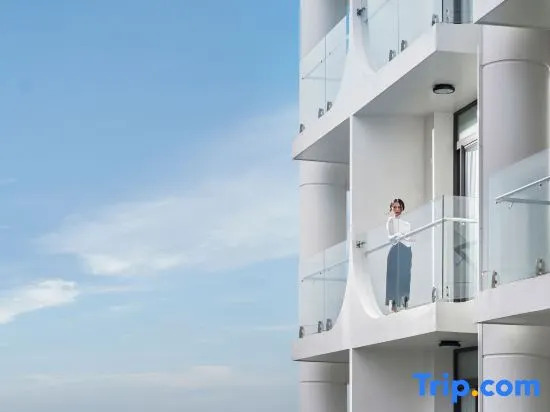 The Yacht Hotel by DC