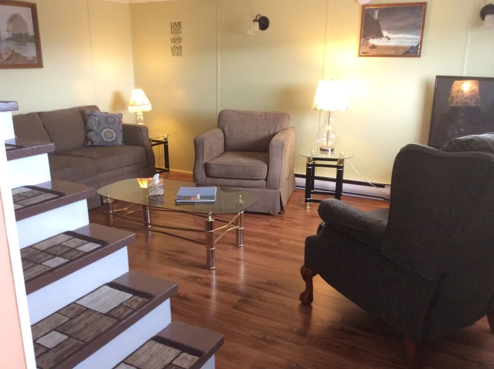 Hillside Vacation Rental 86 Main