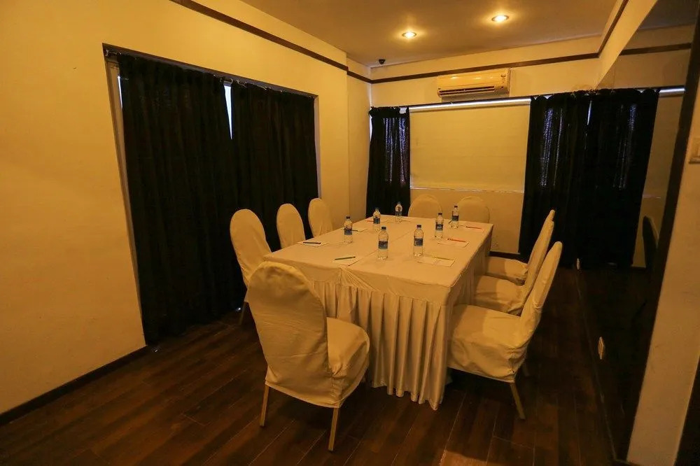Hotel Queensway Park