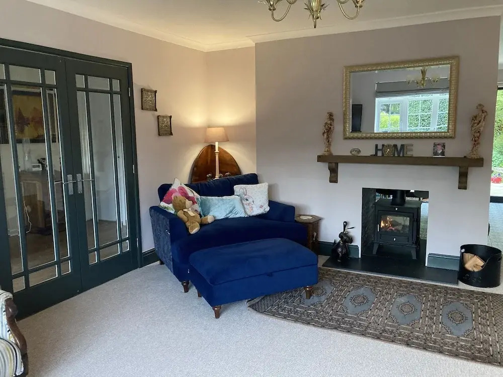 Stunning 2 Bed Bungalow in Liverpool Leafy Suburb