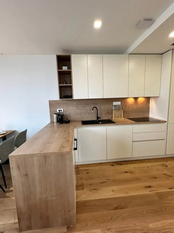 Garden Residence - Premium Alpine View Apartment