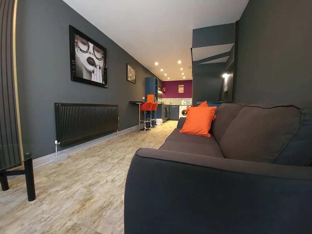 Comfortable 1-bed Apartment in Liverpool Sleeps 4