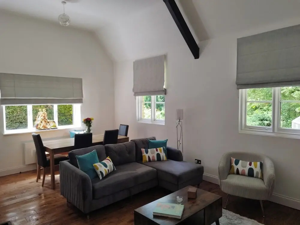Old School House-2 Bedroom-sleeps 6-large Garden