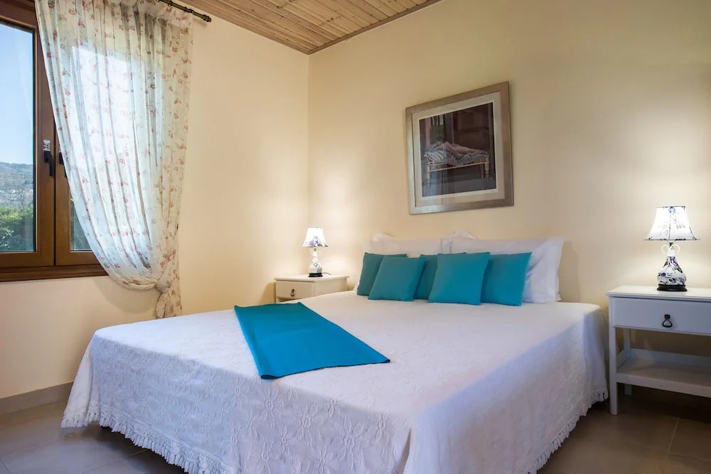 Villa Anerocurù by Chania city