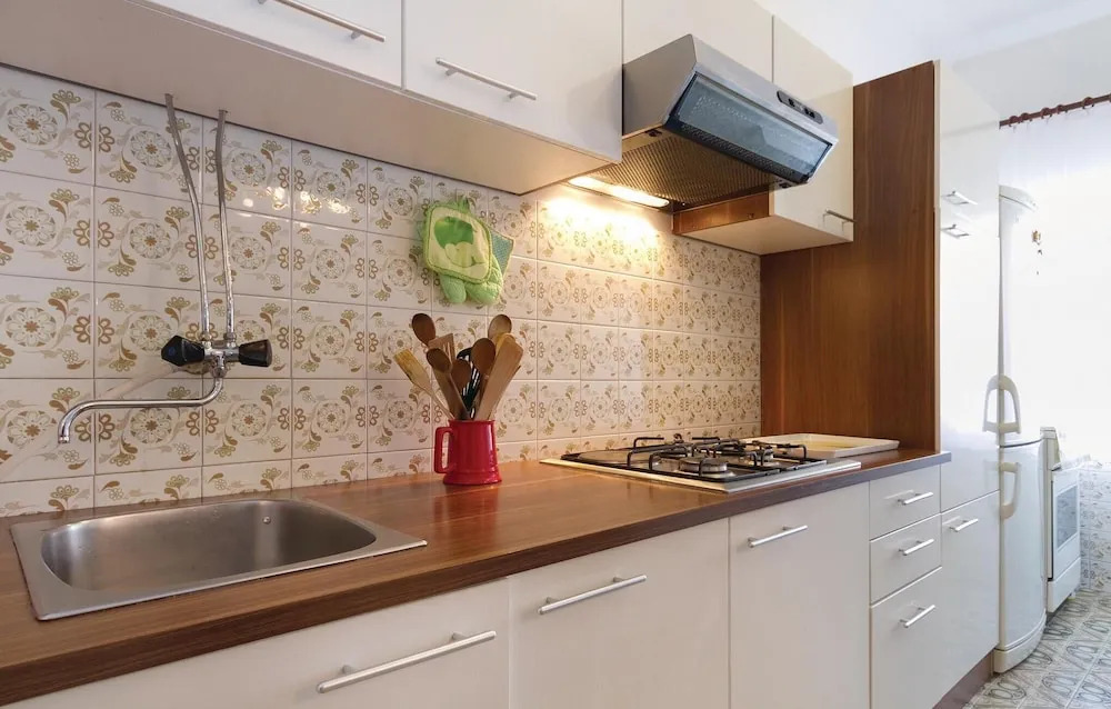 Awesome Home in Rovinj With Wifi and 2 Bedrooms