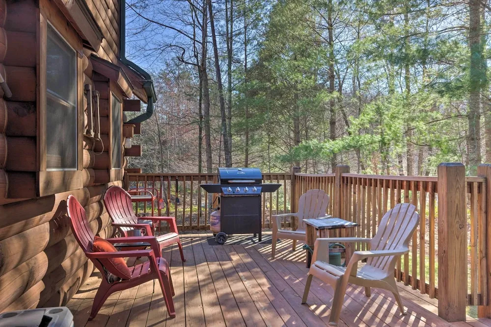 Lake Lure Log Cabin w/ Grill, Near Hiking