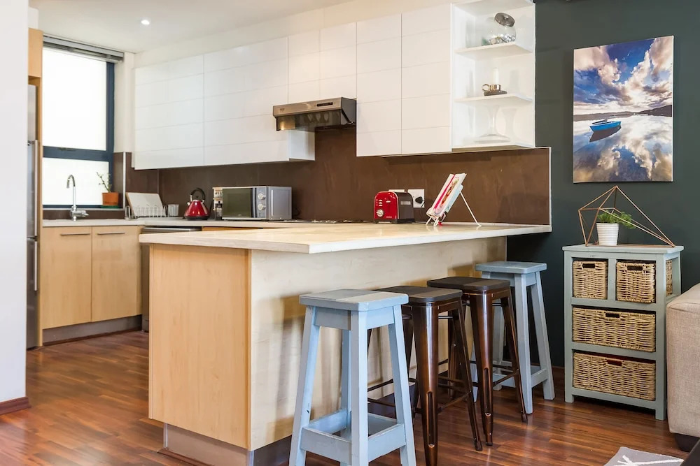 Adderley Terraces J11