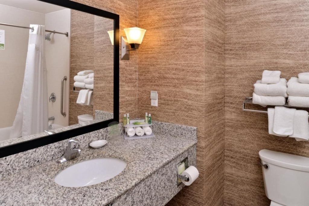 Holiday Inn Express & Suites Ironton by IHG