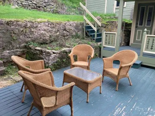 Abes Spring Street Guest House