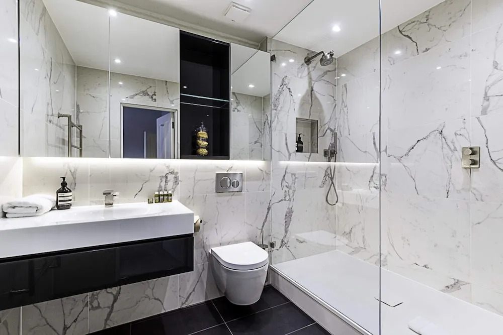 Charming Home in St Katharine Docks
