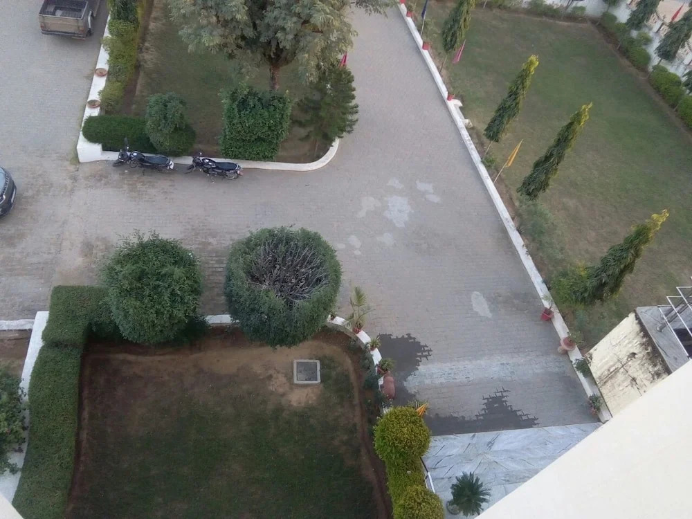 Antarikash Hotel