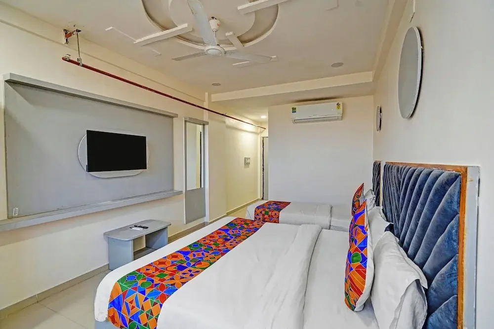 FabHotel The Grand I