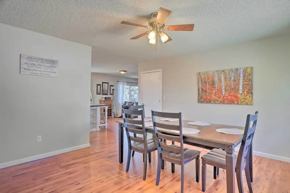 Lovely Colorado Springs Home: Mtn Views & Hot Tub!