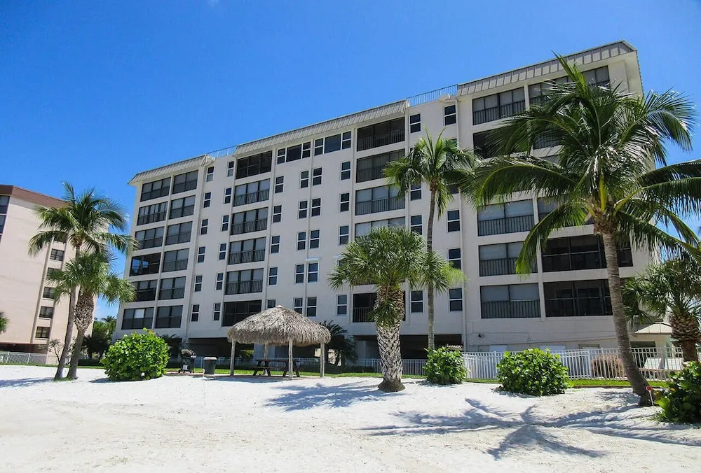 Eden 202 - 2 Br Condo