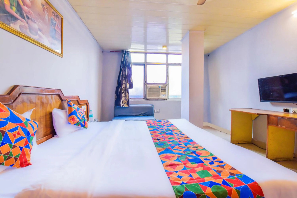 OYO 70349 Hotel Shan