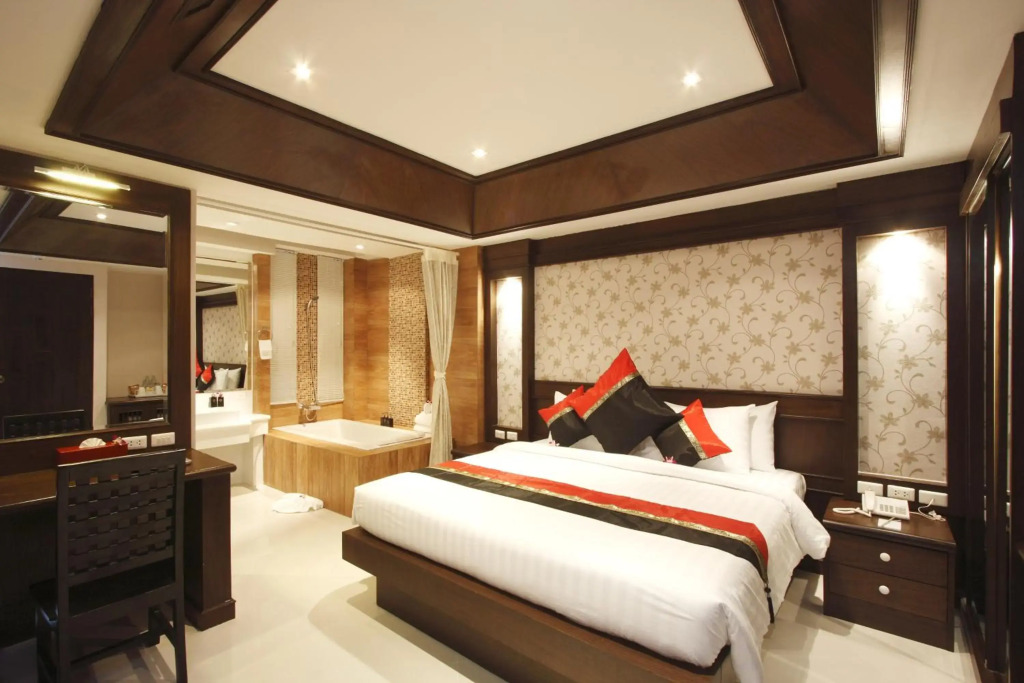 Rayaburi Hotel, Patong