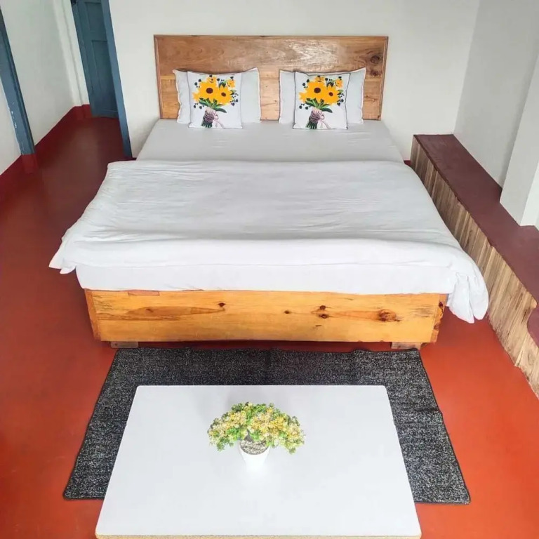 New Shilong Guest house Travellers Point