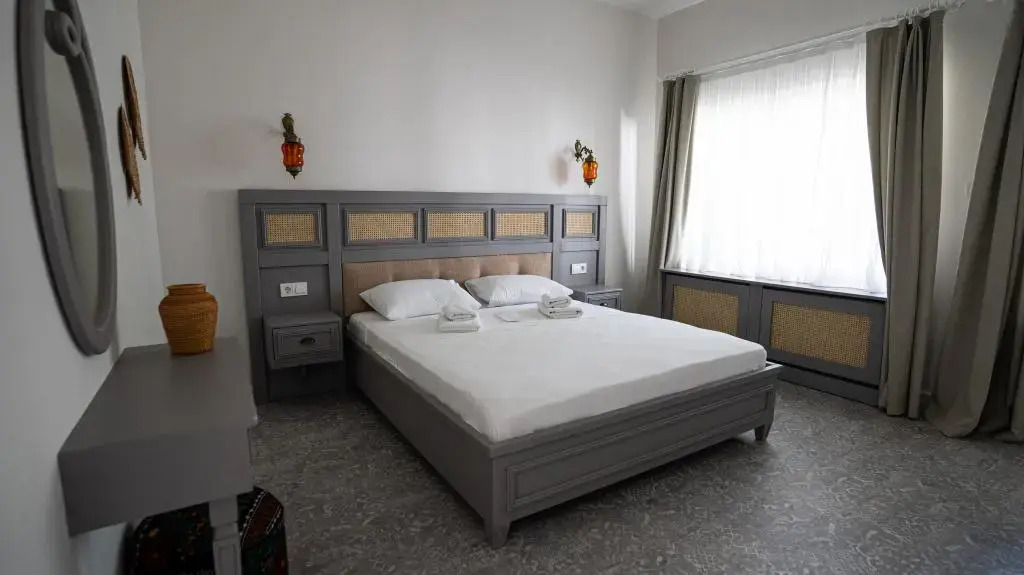 Ece Suites Apart