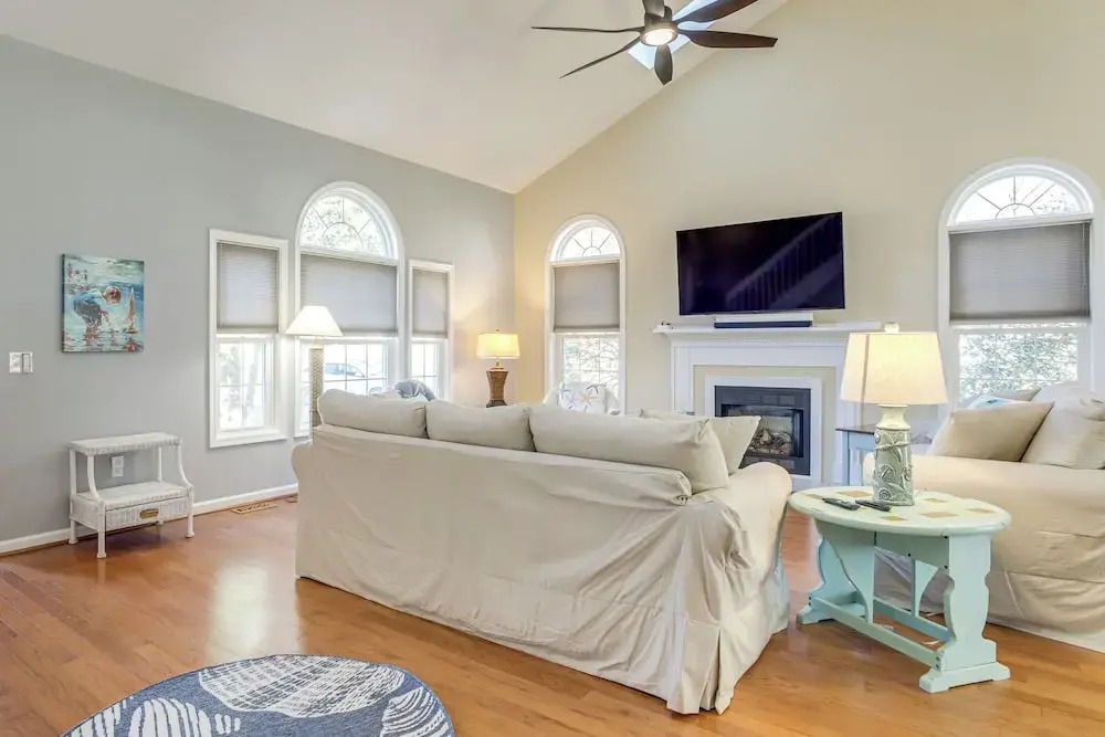 2 Mi to Bethany Beach: Family Retreat w/ Sunroom!