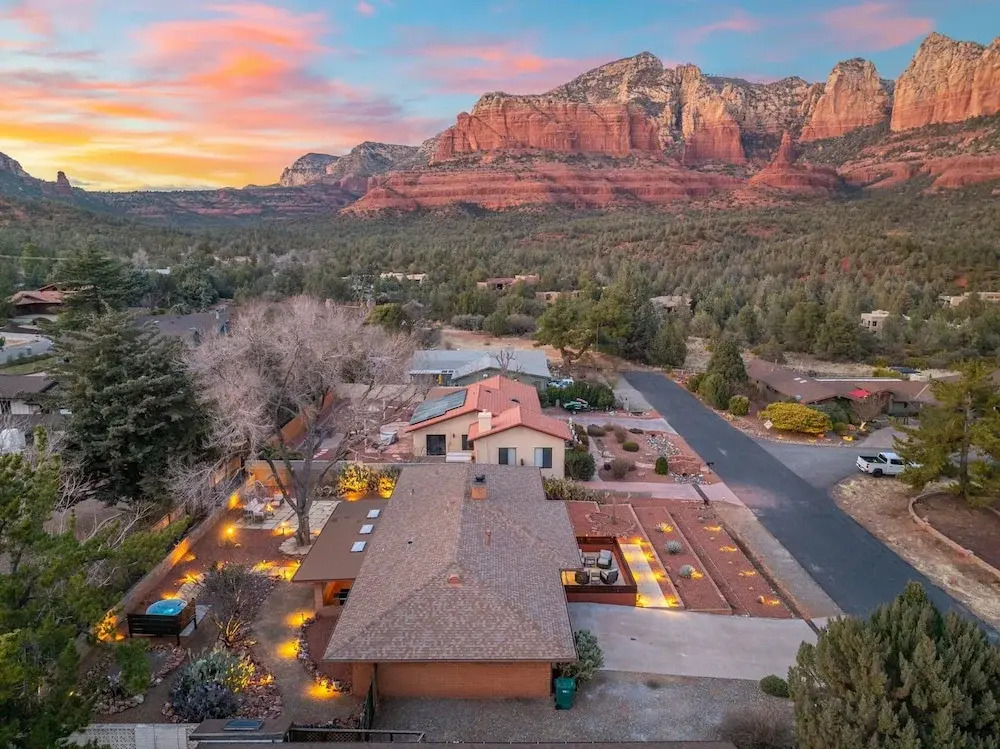 NEW Redrock Experience Views Firepit Hottub