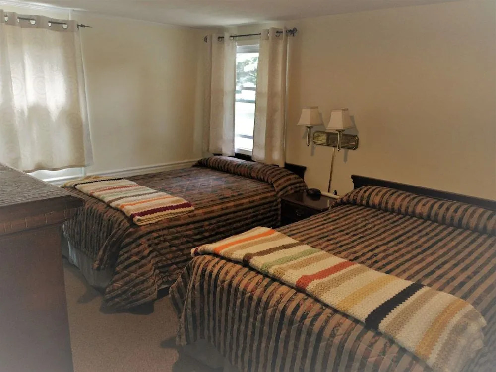 St Charles Motel