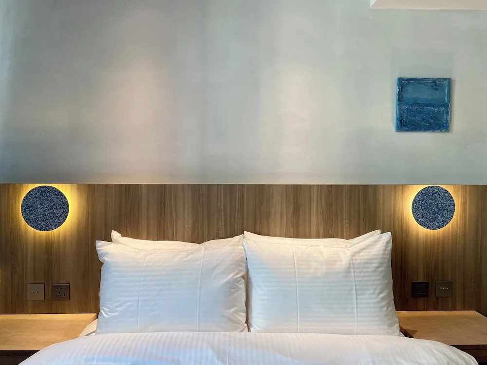 The Blue by Just Inn