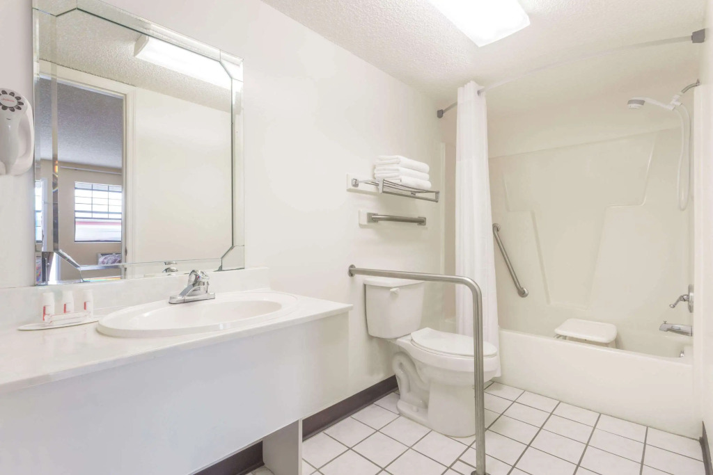 Days Inn by Wyndham Madison