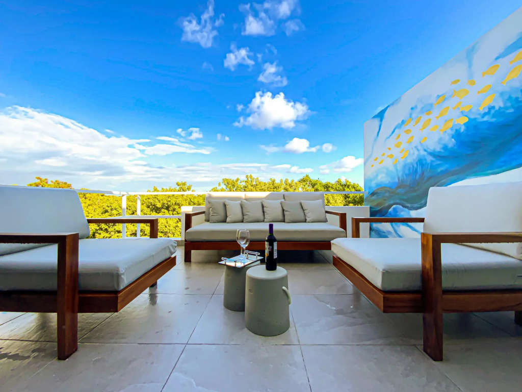 Spectacular & Luxurious Apartment Playa del Carmen Rooftop Pool, Golf Course & Tennis Court