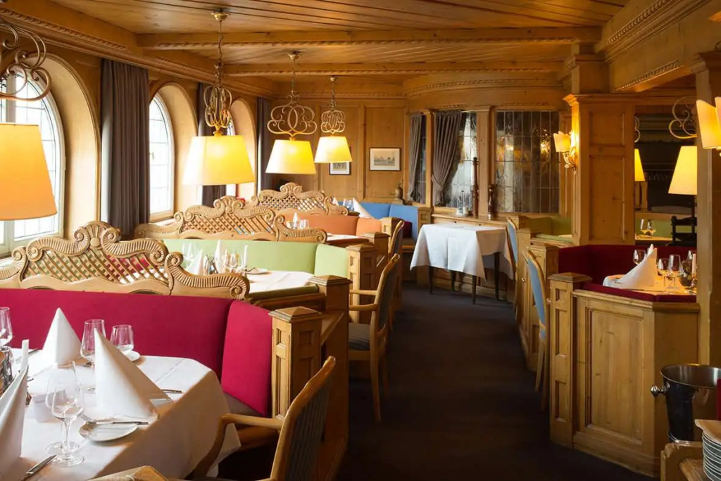 Hotel Gude