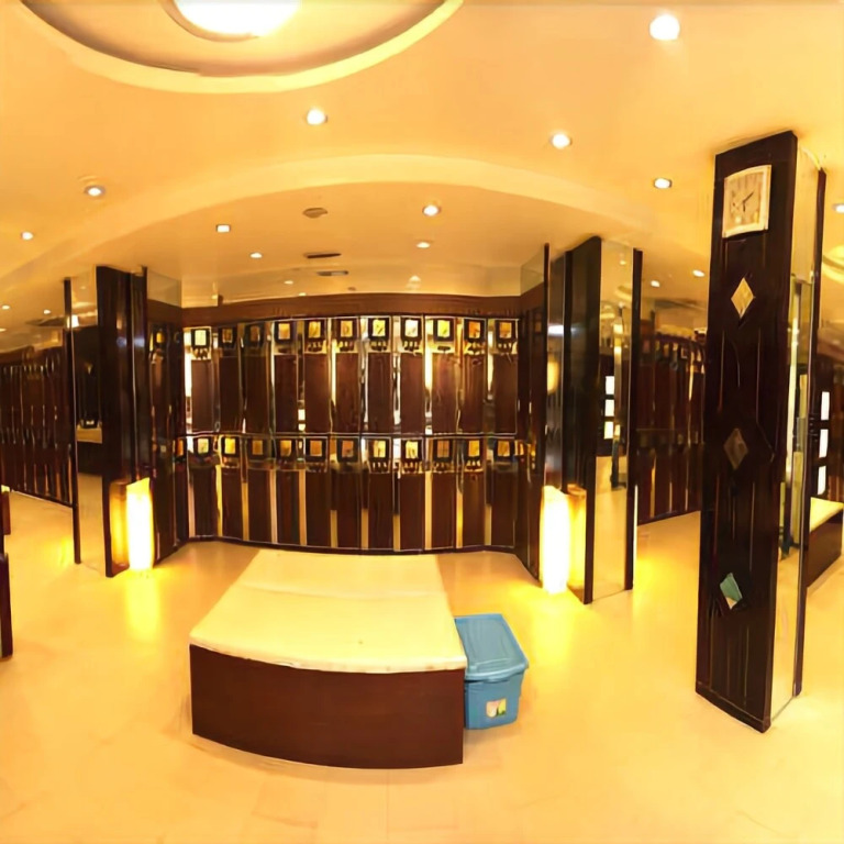 Golden Oriental Business Hotel