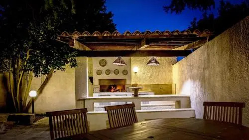 La Villa Apartments