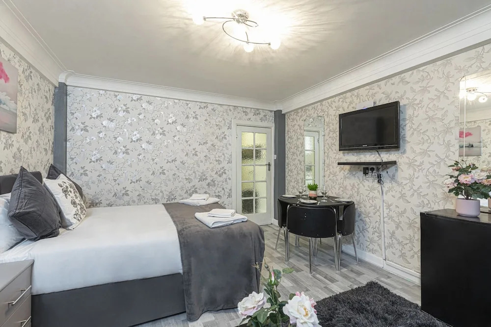 Bright, Lovely Studio in the Heart of London
