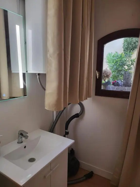 Paris Malakoff Garden Apartments