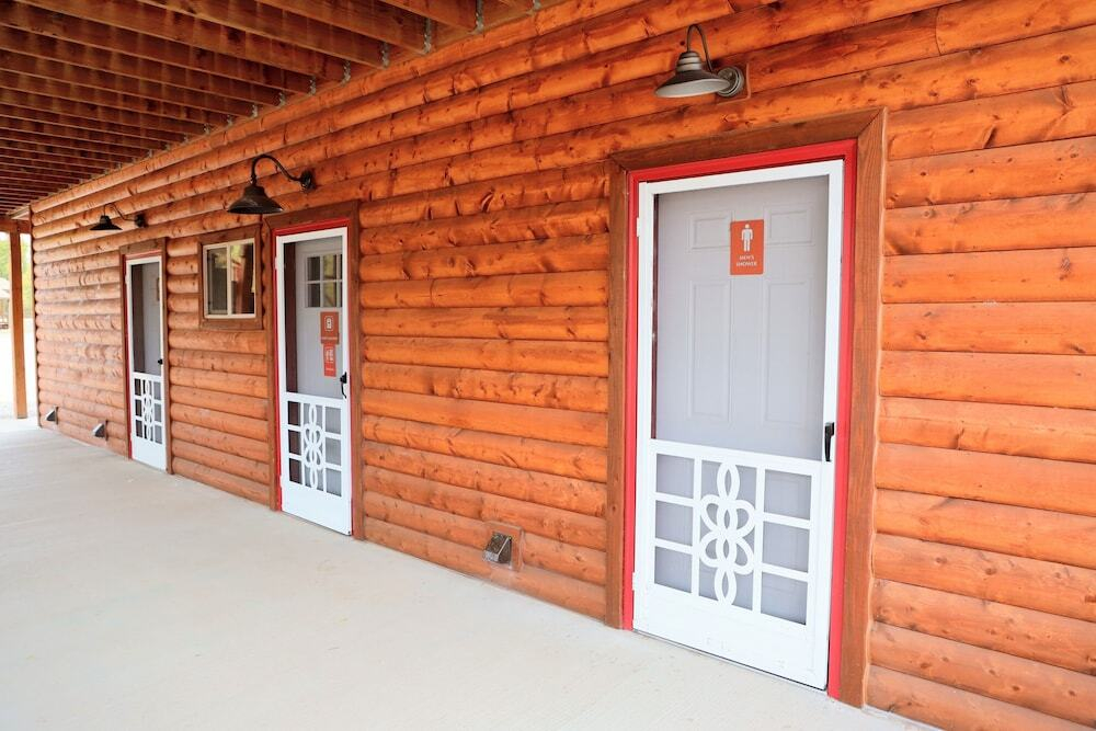 Wheels of Wonderment Twin Cabin 1