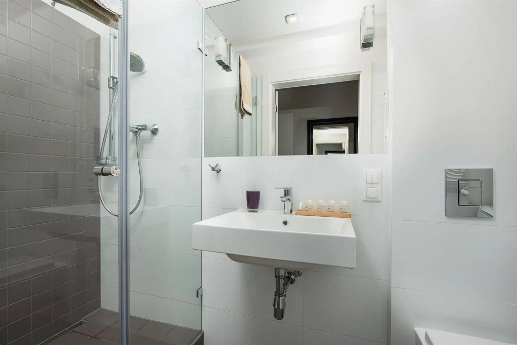 Waterlane SPA Pool & Gym Apartments