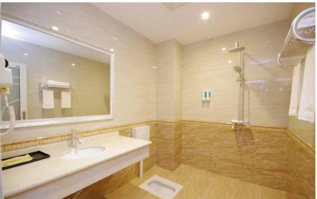 Junlai Business Hotel Jiajiang Headquarter