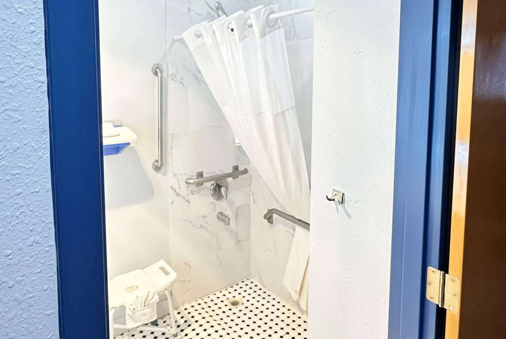 Microtel Inn & Suites by Wyndham Gallup - PET FRIENDLY