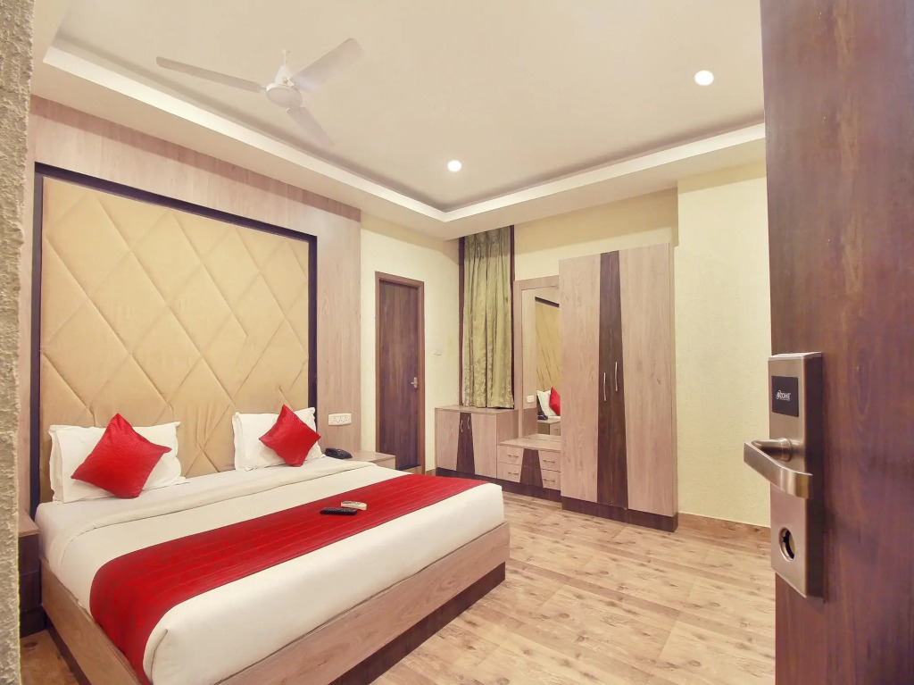 OYO 10222 Hotel Anbu Park