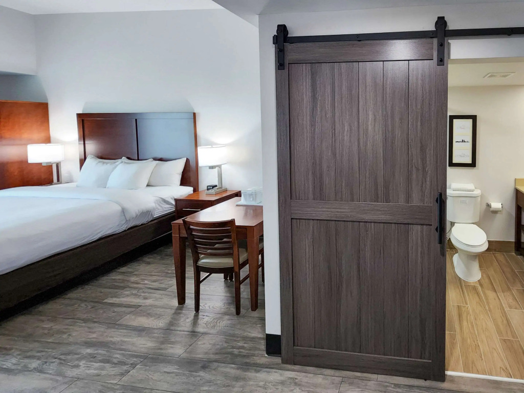 Comfort Suites Baymeadows Near Butler Blvd